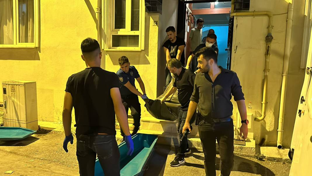 Kütahya'da aile faciası! Annesini ve üvey babasını katletti - Resim: 8